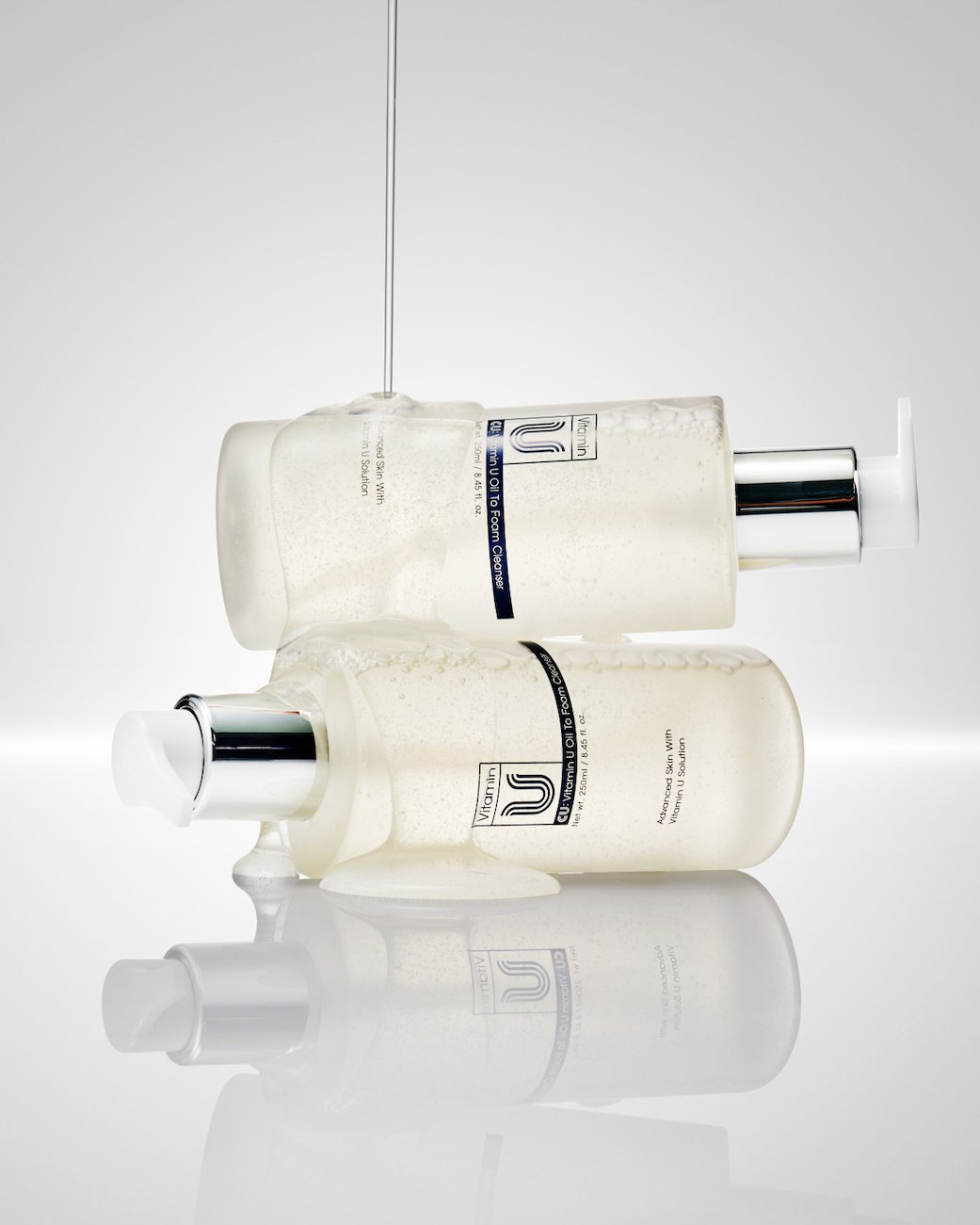 CUSKIN drėkinamasis aliejinis veido prausiklis su vitaminu U, 250 ml - Image 2